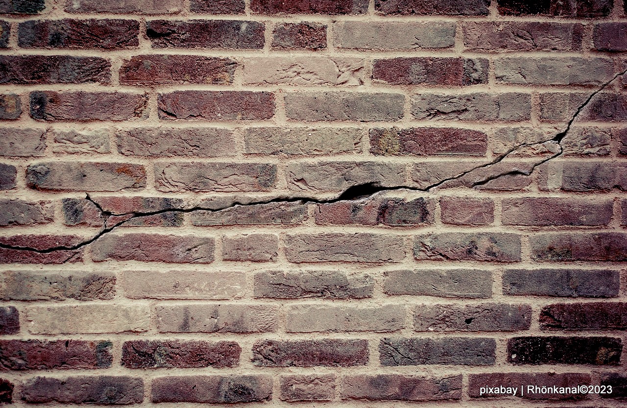 Zaun Betonpfeiler In Rosa Besch Digt Wer Hat Was Gesehen