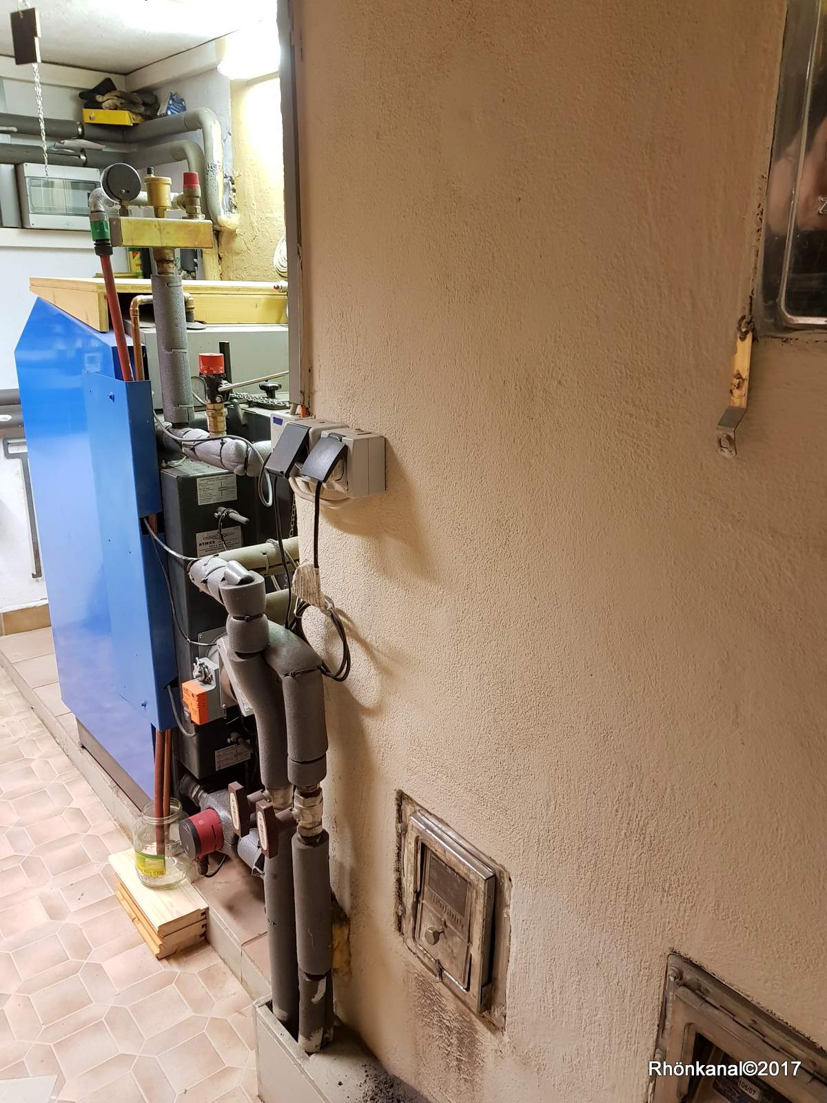 Schornsteinbrand in Kaltensundheim – glimpflich ausgegangen – Rhönkanal ... Schornsteinbrand in Kaltensundheim – glimpflich ausgegangen – Rhönkanal ...