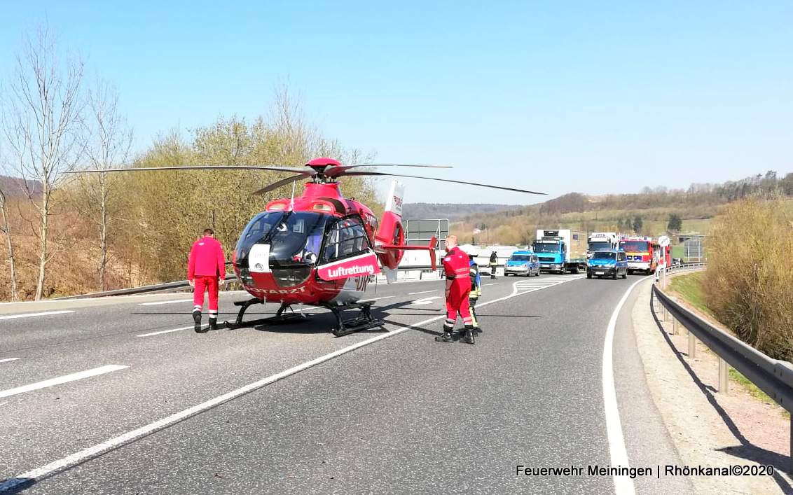 schwerer unfall bei untermassfeld fahrerin leider verstorben rhonkanal schafe videos online