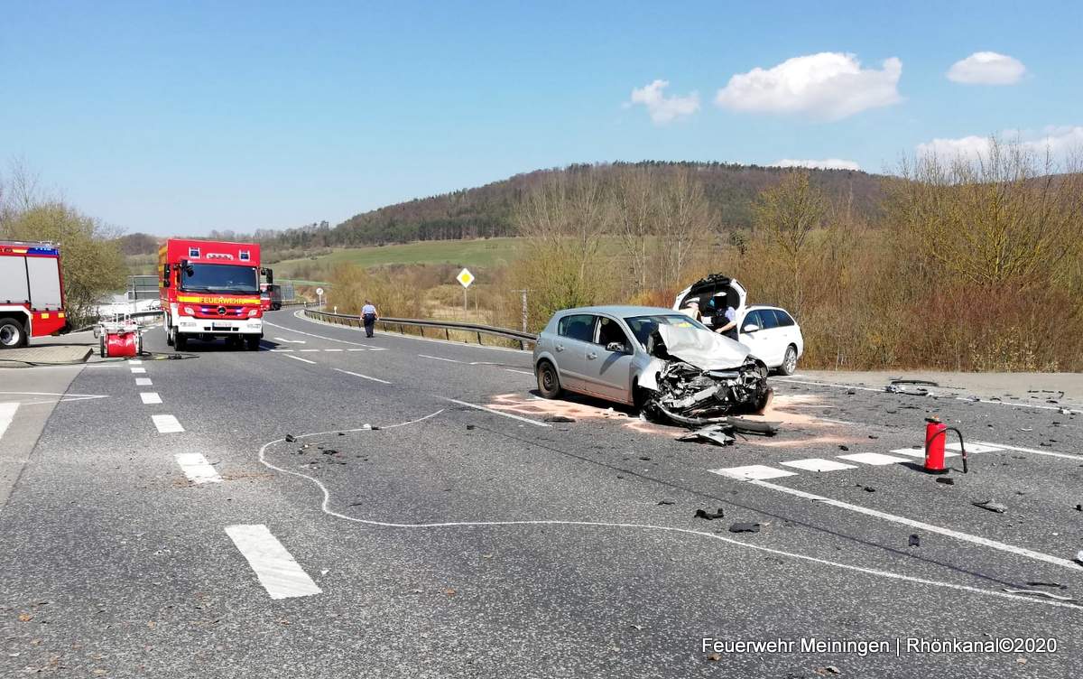 schwerer unfall bei untermassfeld fahrerin leider verstorben rhonkanal schafe videos online