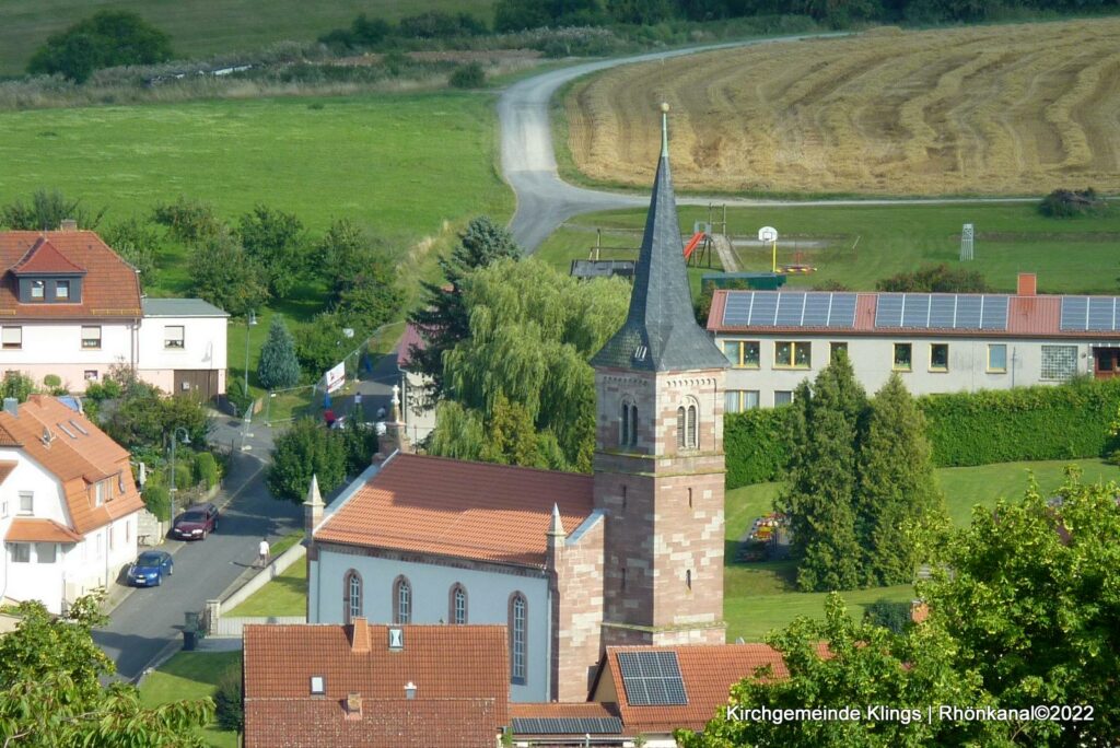 Neue Stühle fürs Dorfgemeinschaftshaus Spendenaktion in Klings